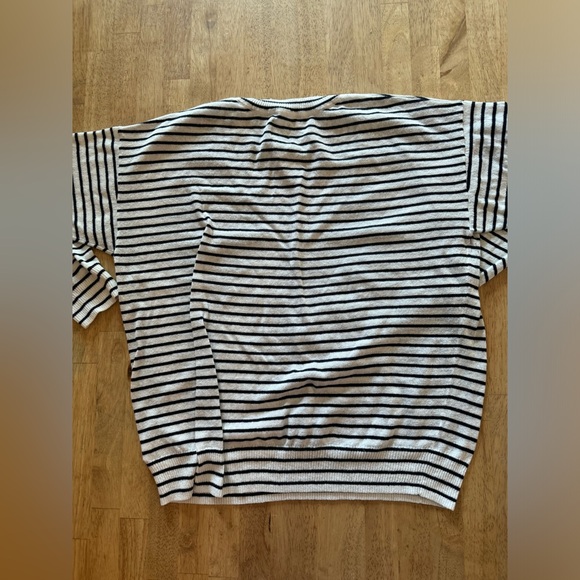 Gap Linen Blend V Neck Sweater - Picture 2 of 4